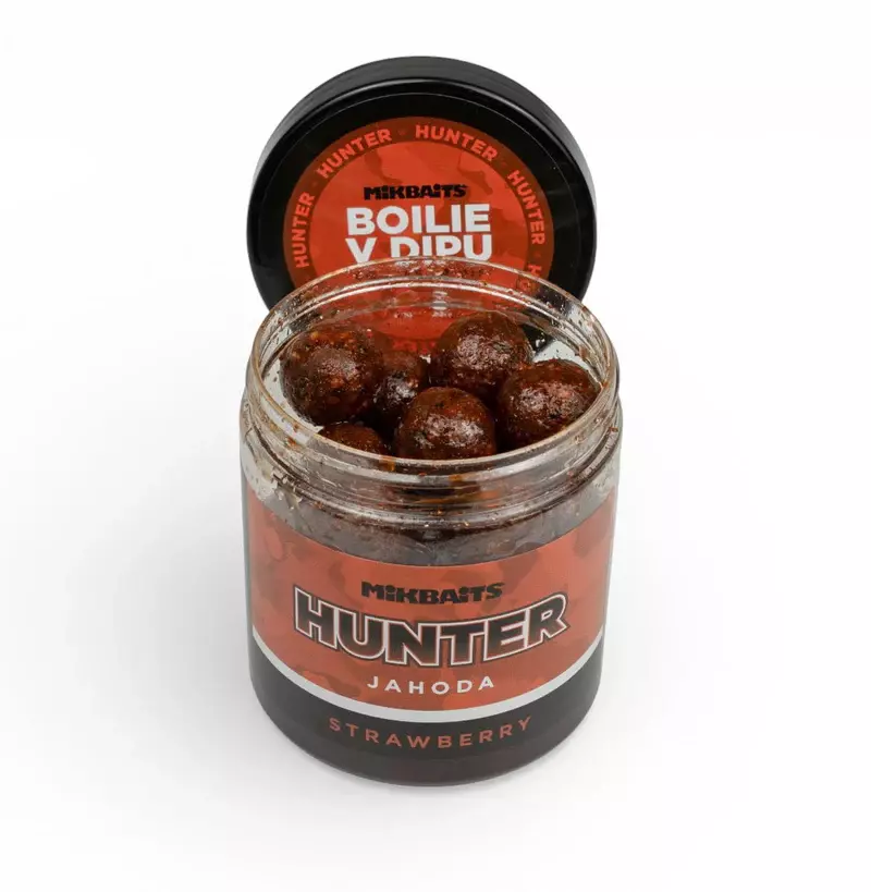Hit Sezóny MIKBAITS Hunter boilie v dipu 250ml - Jahoda 24mm