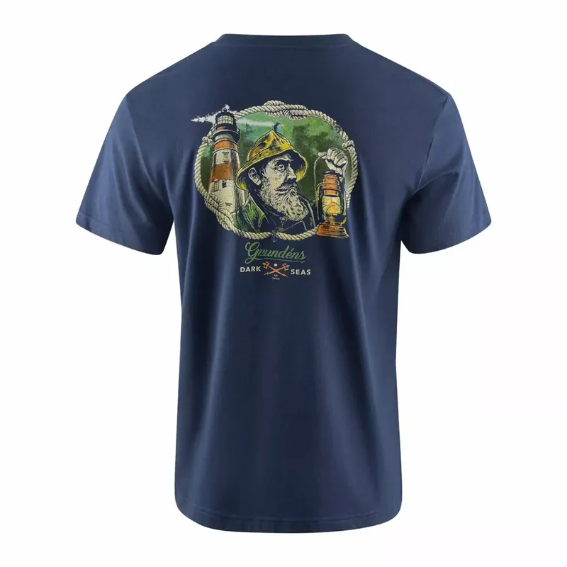 Grundéns Regnkläder AB Dark Seas X Grundens Watchman SS T-Shirt Dark Navy L Koupit Online