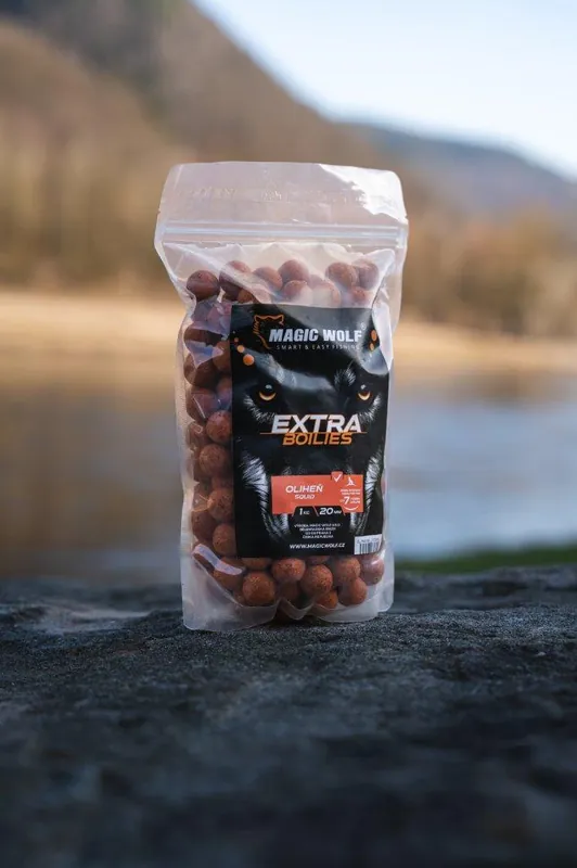 MAGIC WOLF - EXTRA Boilies 20mm MERUŇKA 1kg Pouze Dnes